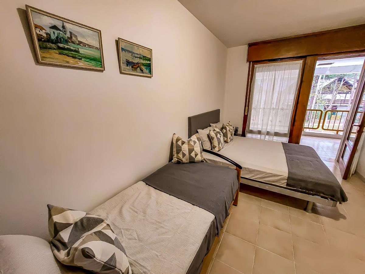 Apartment Golden Riviera No 7 *